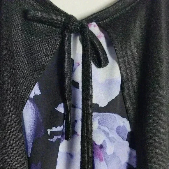 ๐จ LAST CHANCE ๐จ ROZ & ALI Dressbarn Floral and Black Blouse Size 2X - Picture 15 of 16